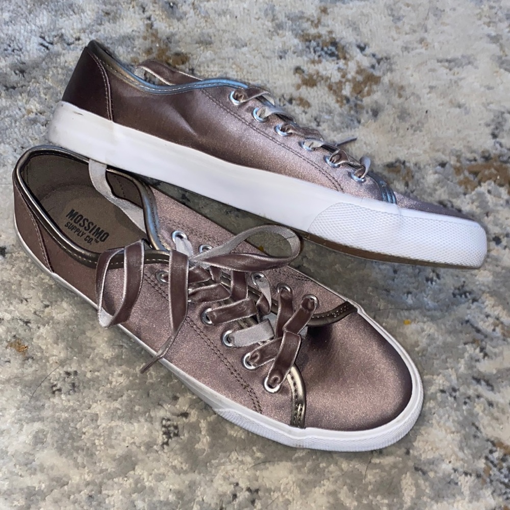 Great condition sneakers size 8